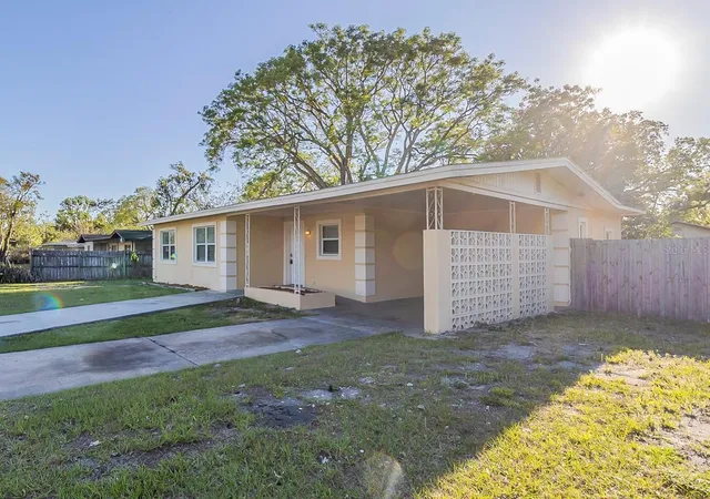 3rd image of 4320 Meadowbrook Ave, Orlando, FL 32808 | MLS# O6290370