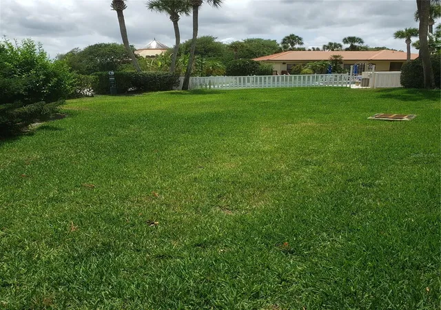 2nd image of 732 Marina Pt Dr, DAYTONA BEACH, FL 32114