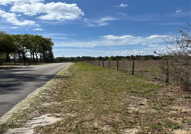 3rd image of 1970 Mcbride Rd, Seville, FL 32190 | MLS# O6290525