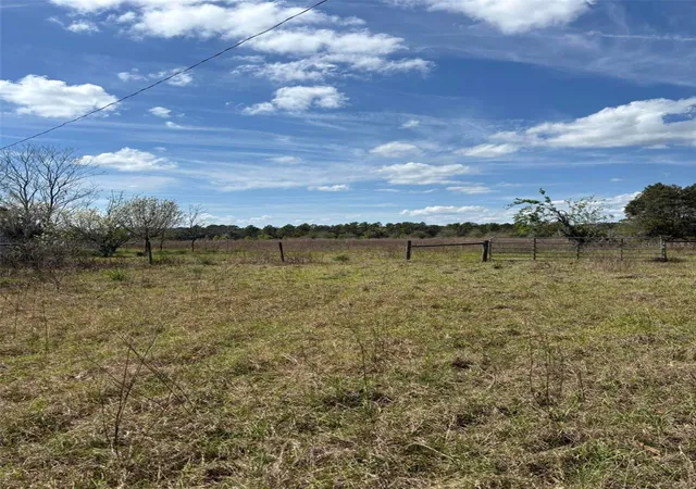 5th image of 1970 Mcbride Rd, Seville, FL 32190 | MLS# O6290525