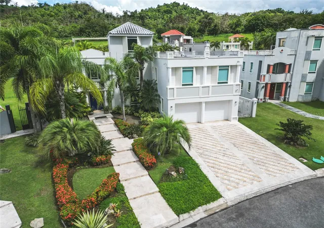 Homes for sale in Caguas, PR | A 63 Alcazar St, Caguas, PR 00727 | MLS# PR9112428