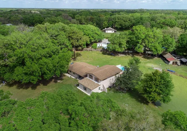 2nd image of 4902 Five Acre Rd, Plant City, FL 33565 | MLS# TB8362974