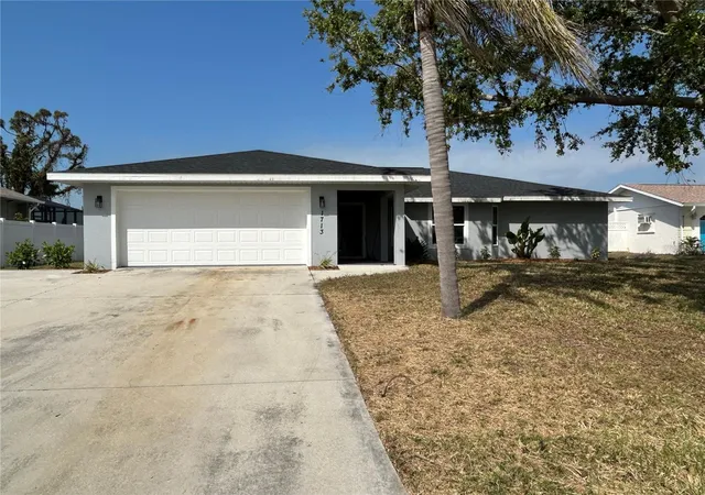 2nd image of 1713 Walden Ct, Englewood, FL 34224 | MLS# W7873655