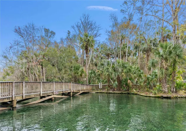 Photo 3 of Single family home for sale at 26 E Kelly Park Rd, Apopka, FL 32712 | MLS# V4941593 | Listing updated on 2026-08-11