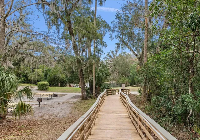 Photo 4 of Single family home for sale at 26 E Kelly Park Rd, Apopka, FL 32712 | MLS# V4941593 | Listing updated on 2026-08-11