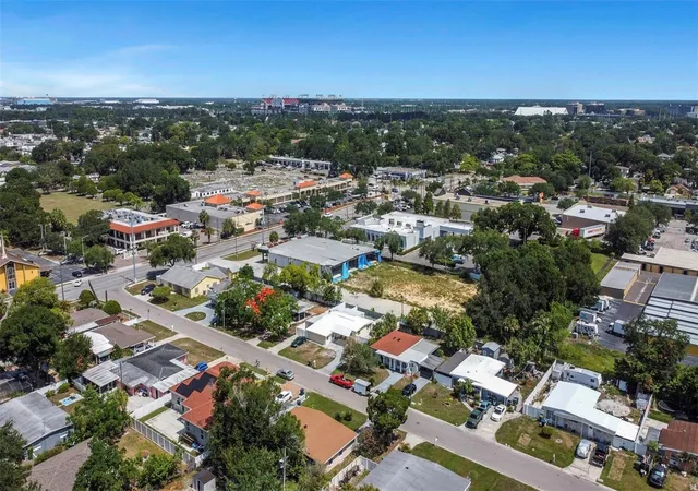 Homes for sale in Tampa, FL | 2711 N Macdill Ave, Tampa, FL 33607 | MLS# TB8363575