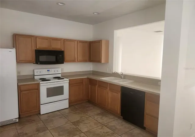 5th image of 14656 Wake Robin Dr, Brooksville, FL 34604 | MLS# W7873704