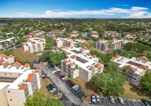 Homes for sale in Hialeah, FL | 6065 Nw 186th St #312, Hialeah, FL 33015 | MLS# S5122966