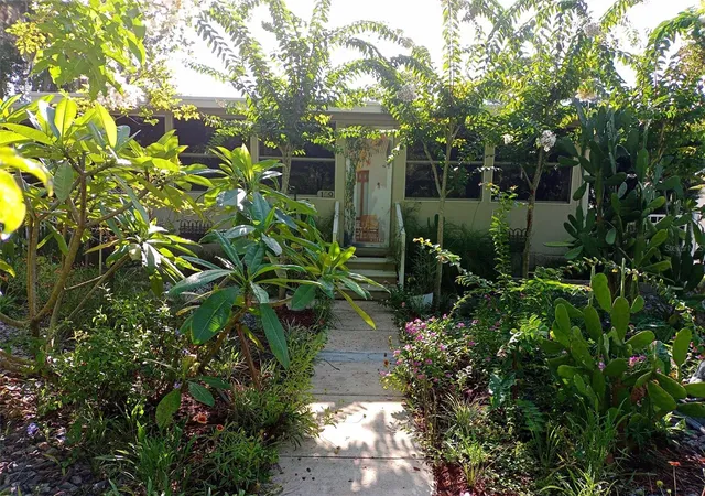 Photo 3 of Manufactured home for sale at 109 Fern Dr, Debary, FL 32713 | MLS# TB8363913 | Listing updated on 2026-07-29