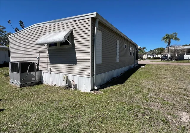 Photo 4 of Manufactured home for sale at 29250 US Hwy 19 N #294, Clearwater, FL 33761 | MLS# TB8364087 | Listing updated on 2026-06-03
