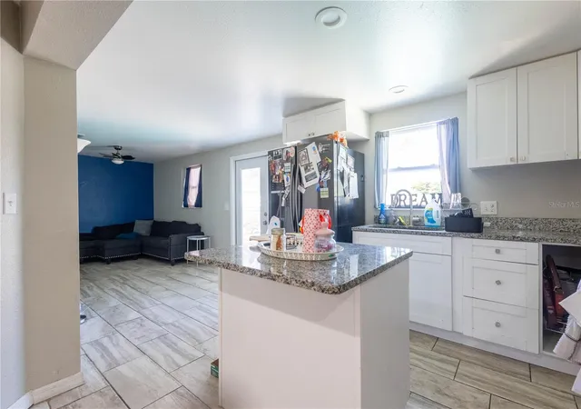 3rd image of 724 Tradewinds Dr, Brandon, FL 33511 | MLS# TB8364133