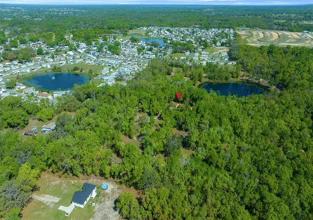 Photo 4 of Single family home for sale at 39636 Carolina Ave, Lady Lake, FL 32159 | MLS# G5094570 | Listing updated on 2026-10-02