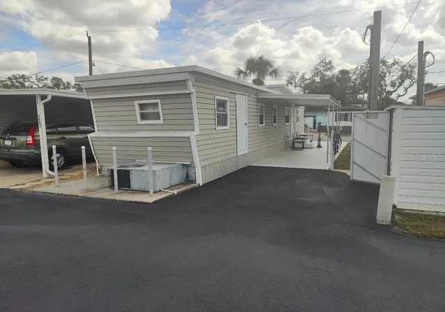 2nd image of 5649 Oak Ridge Ave, New Port Richey, FL 34652 | MLS# W7873778