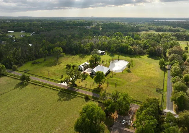 Photo 3 of Single family home for sale at 3709 Gallagher Rd, Plant City, FL 33565 | MLS# TB8364469 | Listing updated on 2026-08-01
