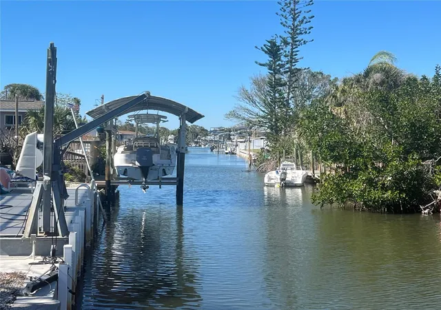3rd image of 2061 S Pine St, Englewood, FL 34224 | MLS# C7507239