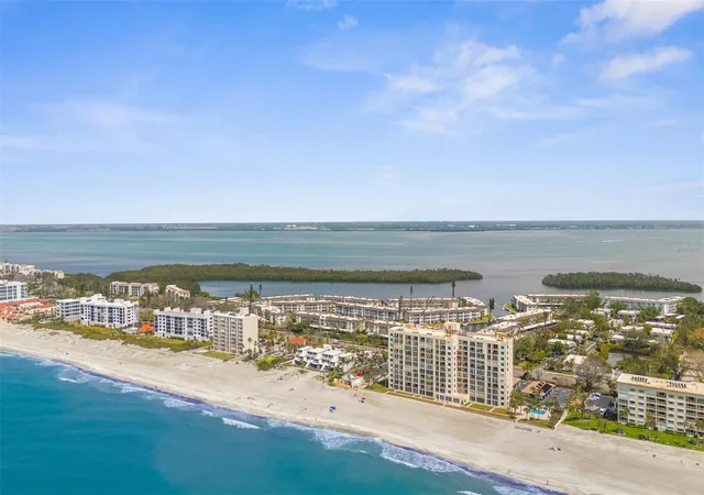 Homes for sale in Longboat Key, FL | 600 Sutton Place, Longboat Key, FL 34228 | Houzeo