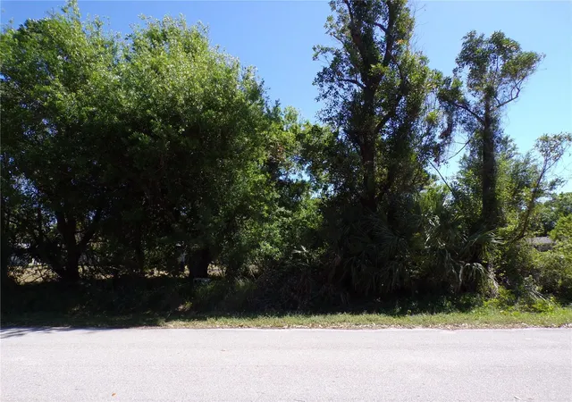 2nd image of 4704 Fairway Dr N, Punta Gorda, FL 33982 | MLS# C7507296