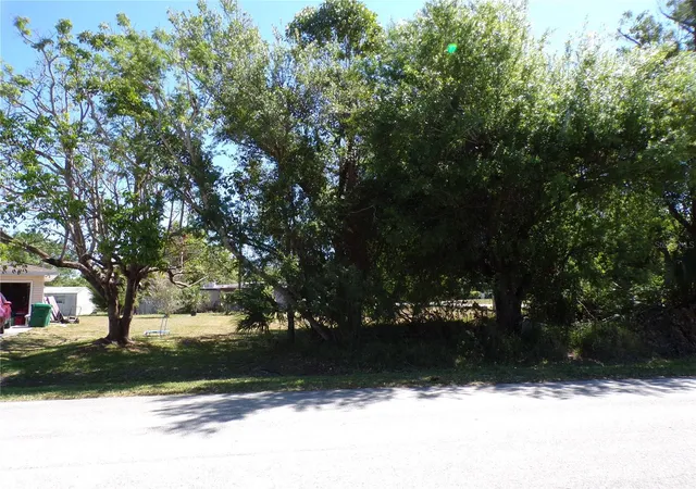 3rd image of 4704 Fairway Dr N, Punta Gorda, FL 33982 | MLS# C7507296
