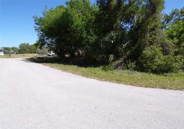 5th image of 4704 Fairway Dr N, Punta Gorda, FL 33982 | MLS# C7507296