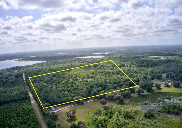 5th image of 8903 Se 225Th Dr, Hawthorne, FL 32640 | MLS# GC529258