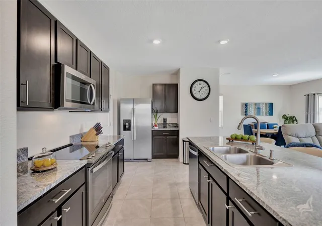 4th image of 5758 Hollingworth Trl, Wesley Chapel, FL 33545 | MLS# TB8365066
