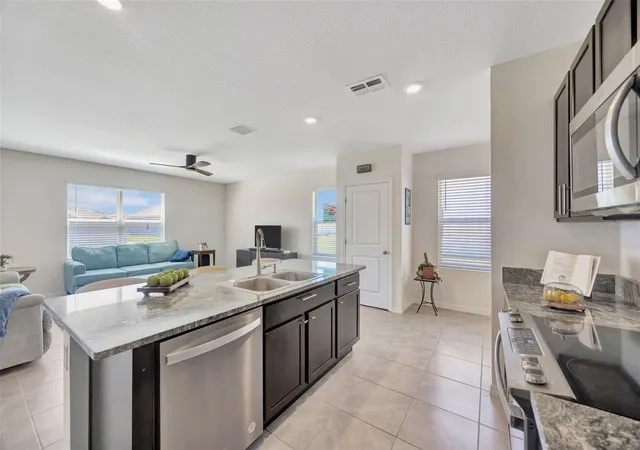 5th image of 5758 Hollingworth Trl, Wesley Chapel, FL 33545 | MLS# TB8365066