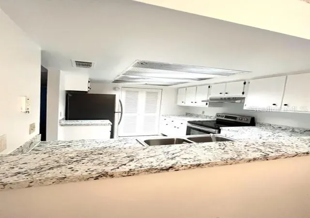 Listing Photo 1 - Condo for sale in building located at 2538 Citrus Clb Ln, ORLANDO, FL 32839 - Unit #105