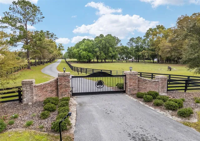 1st image of 3595 Nw 156th Dr, Newberry, FL 32669 | MLS# GC529300