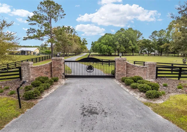 2nd image of 3595 Nw 156th Dr, Newberry, FL 32669 | MLS# GC529300