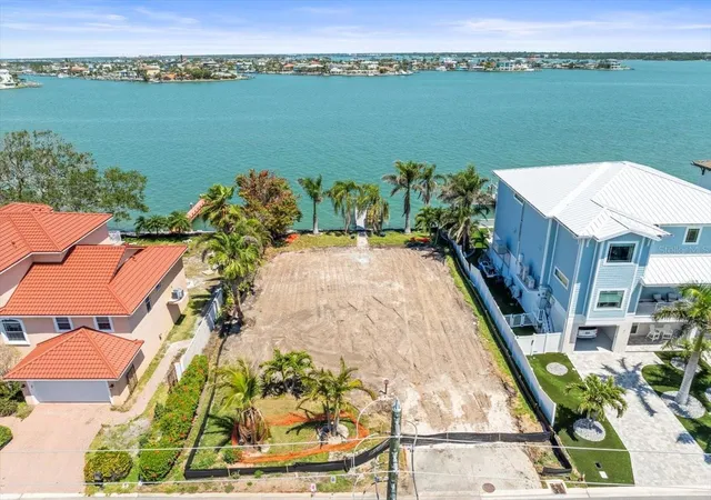 1st image of 6 Paradise Ln, Treasure Island, FL 33706 | MLS# TB8365546
