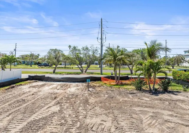 27th image of 6 Paradise Ln, Treasure Island, FL 33706 | MLS# TB8365546