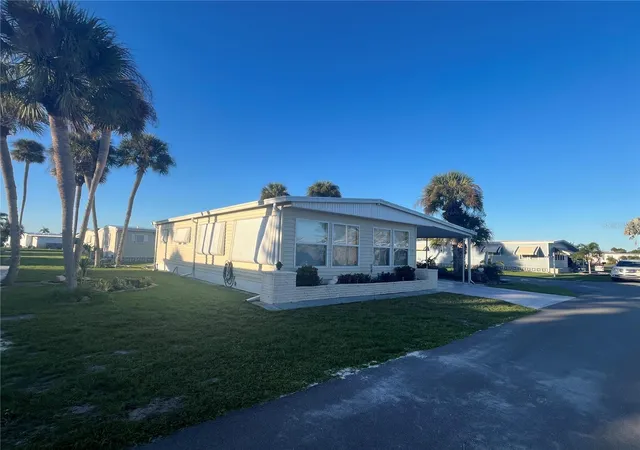 Photo 3 of Manufactured home for sale at 530 Via Veneto, Venice, FL 34285 | MLS# N6137980 | Listing updated on 2026-10-21