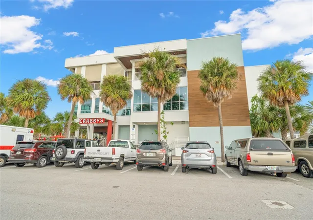 2nd image of 440 S Gulfview Blvd, CLEARWATER BEACH, FL 33767