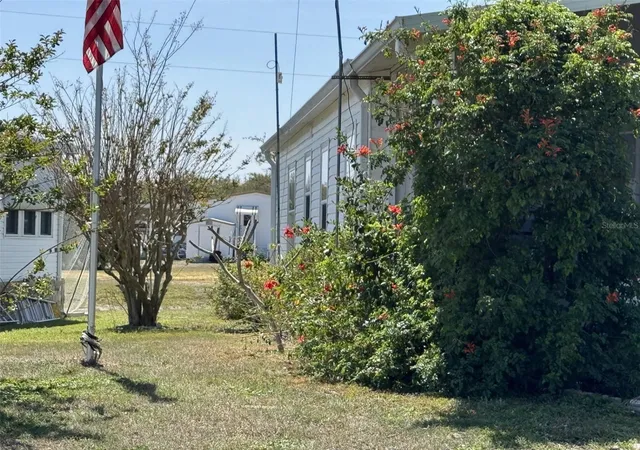 Photo 4 of Manufactured home for sale at 8689 Breeze Hl Dr, Lake Wales, FL 33898 | MLS# P4934253 | Listing updated on 2026-10-02