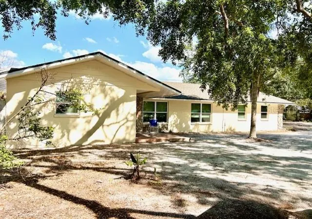 Homes for sale in Osprey, FL | 110 Pine Ave, Osprey, FL 34229 | MLS# A4646339