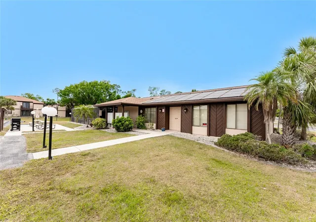 2nd image of 4022 Beaver Ln, PORT CHARLOTTE, FL 33952