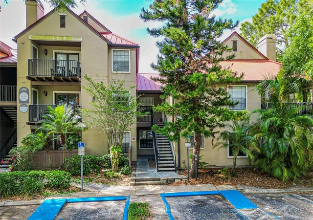 1st image of 200 Afton Sq, ALTAMONTE SPRINGS, FL 32714