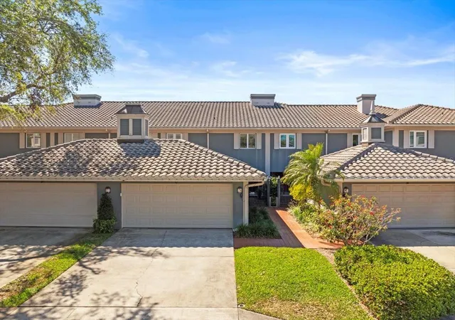 Listing Photo 4 - Condo for sale in building located at 2087 Edgewater Dr, Clearwater, FL 33755 - Unit #C