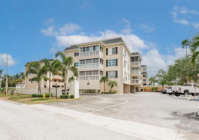 Homes for sale in Belleair Bluffs, FL | 147 Bluff View Dr #206, Belleair Bluffs, FL 33770 | MLS# TB8367882