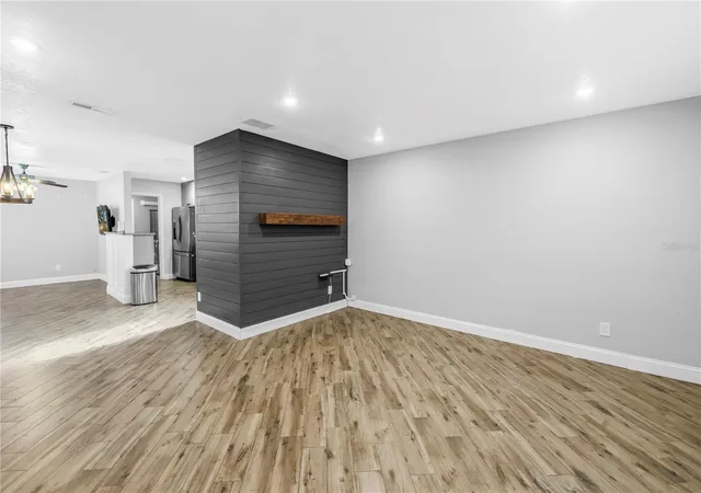 3rd image of 712 43Rd Ave N, Saint Petersburg, FL 33703 | MLS# TB8368112