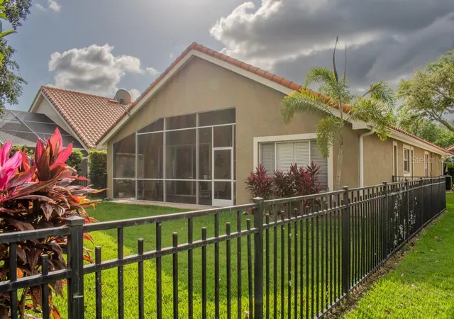 3rd image of 18919 Pl Marquette, Lutz, FL 33558 | MLS# TB8368159
