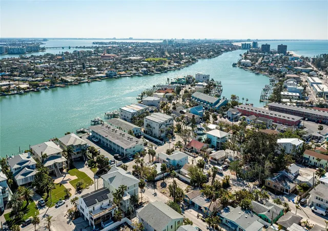 10th image of 134 86th Ave, Treasure Island, FL 33706 | MLS# TB8368499