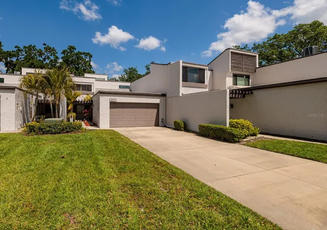 1st image of 4207 Fairway Run, Tampa, FL 33618 | MLS# TB8368580