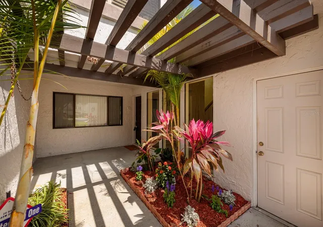 2nd image of 4207 Fairway Run, Tampa, FL 33618 | MLS# TB8368580