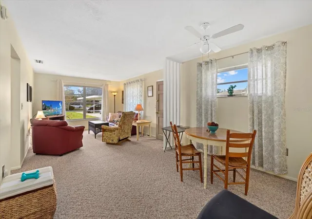 Photo 4 of House for sale at 1343 Glendale Cir W #216, Sarasota, FL 34232 | MLS# A4647065 | Listing updated on 2026-05-14