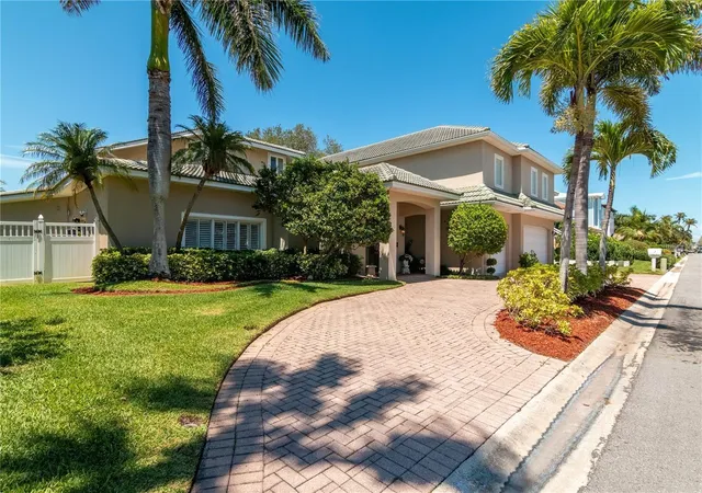 Homes for sale in Treasure Island, FL | 3 Paradise Ln, Treasure Island, FL 33706 | MLS# TB8368859