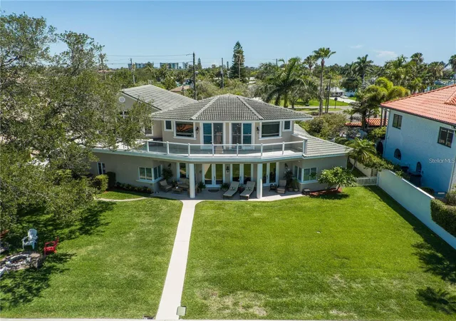 Homes for sale in Treasure Island, FL | 3 Paradise Ln, Treasure Island, FL 33706 | MLS# TB8368859
