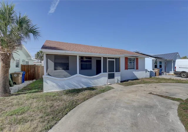 Homes for sale in Madeira Beach, FL | 440 S Bayshore Dr, Madeira Beach, FL 33708 | MLS# TB8369183