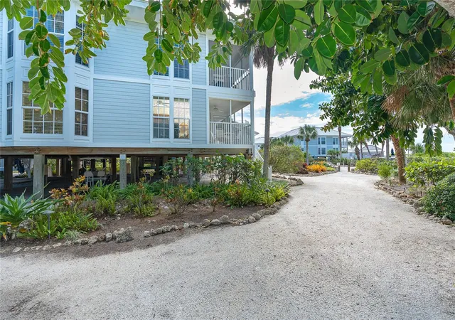 Photo 3 of Condo for sale at 7536 Palm Is Dr S #1522, Placida, FL 33946 | MLS# D6141729 | Listing updated on 2026-04-22