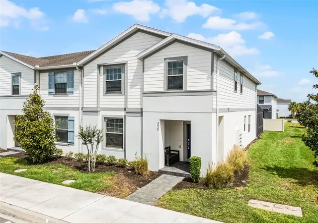 Photo 2 of Townhouse for sale at 2427 Dubai St, Kissimmee, FL 34747 | MLS# S5123971 | Listing updated on 2026-09-17